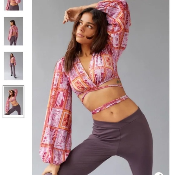 UO Florentina Boho Peasant Hipster Chic Romantic Hippie Art Deco Farm Wrap Top - Picture 2 of 4